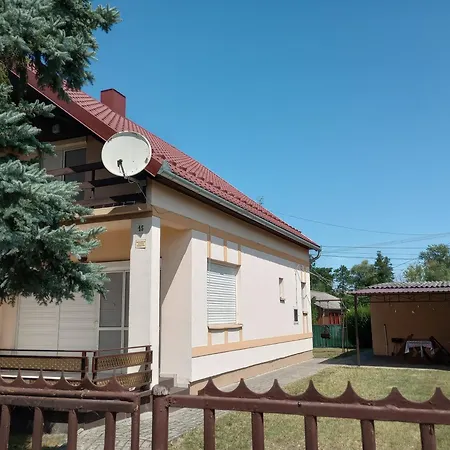 Annavilla * Balatonmáriafürdő