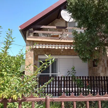 Annavilla بيت للعطل